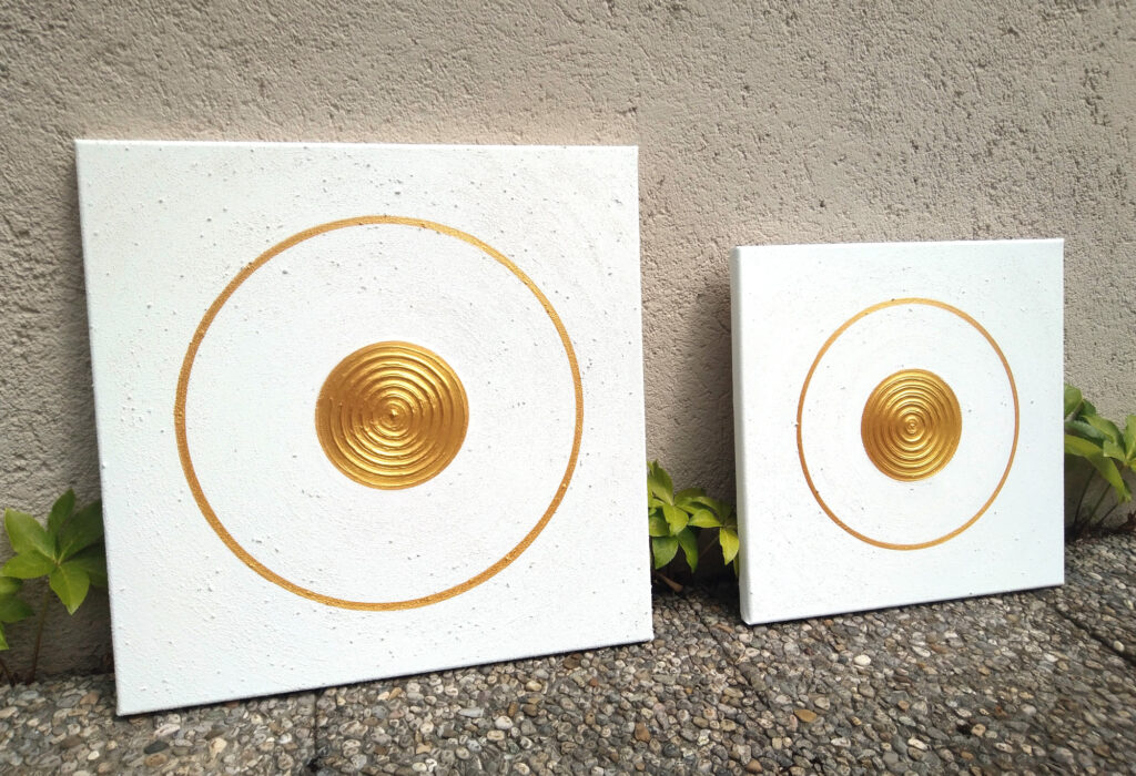 Heil-Kraft-Bilder Weiß-Gold-Sand, Acryl auf Leinwand, 50 x 50cm und 40 x 40cm